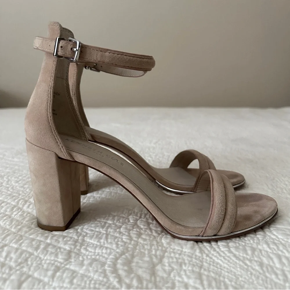 Kenneth Cole Women's Lex Suede Ankle Strap Block Heel Sandals Tan 6.5